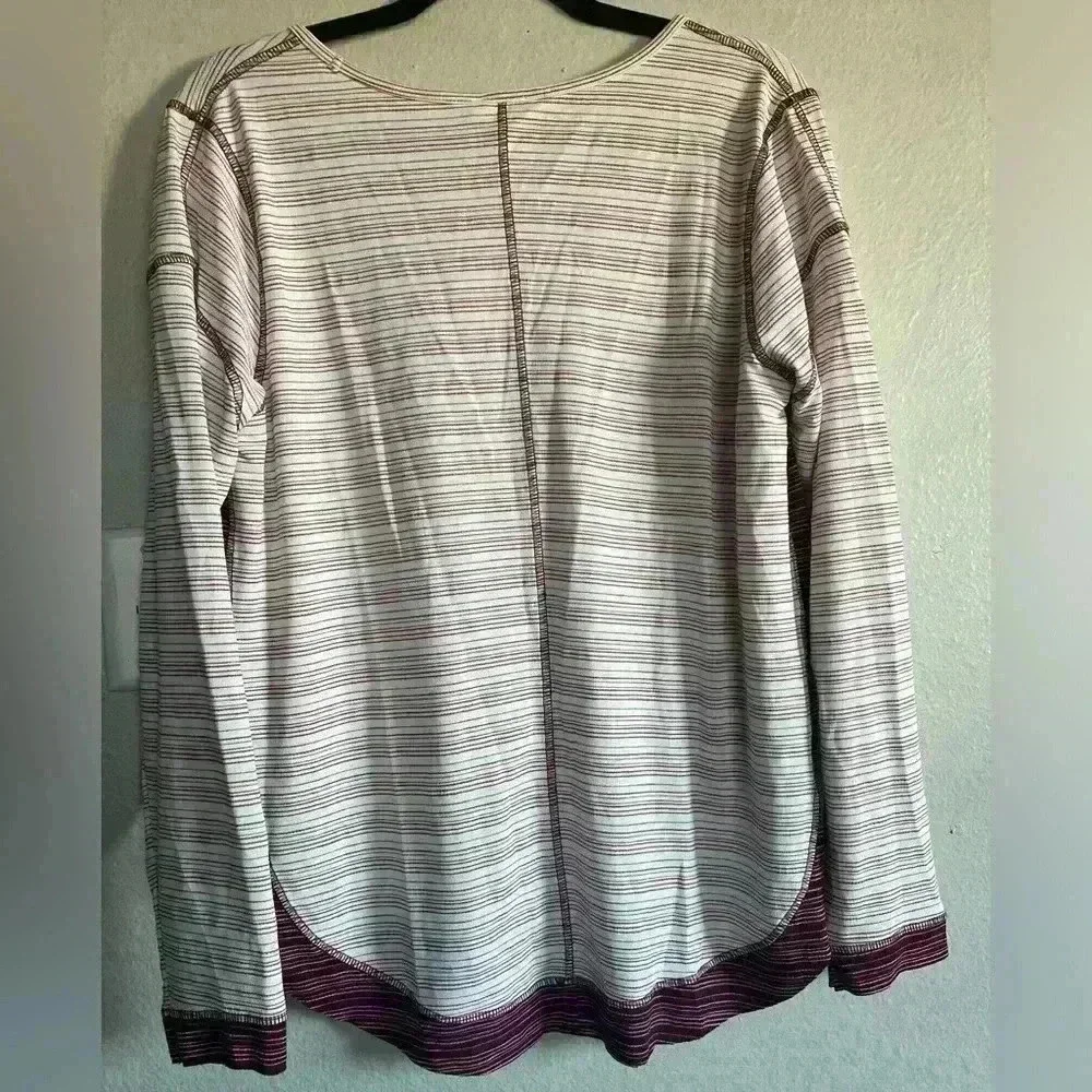 Hem & Thread - Picture 2 of 4